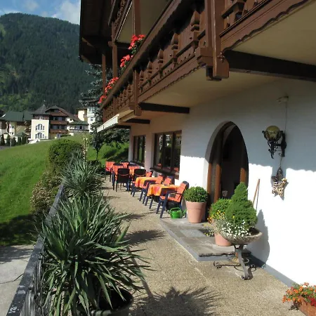 Christoph-1 By Interhome * Finkenberg